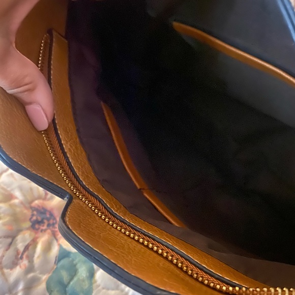 Handbag - Picture 5 of 7